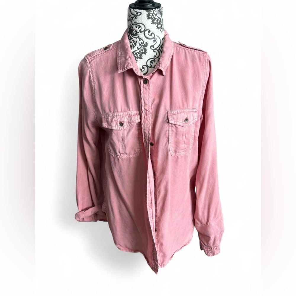 Universal Thread Pink Button-Up Shirt